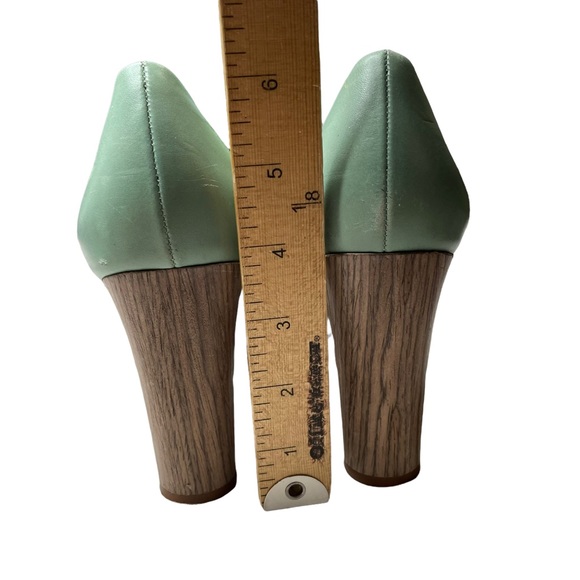 Kate Spade pumps size 10B - Picture 7 of 10